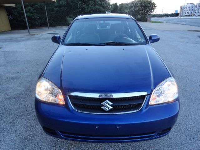 Suzuki Forenza 2008 photo 20