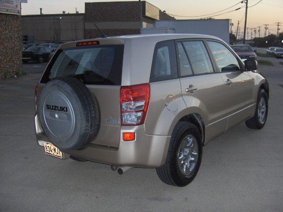 Suzuki Grand Vitara 2006 photo 2