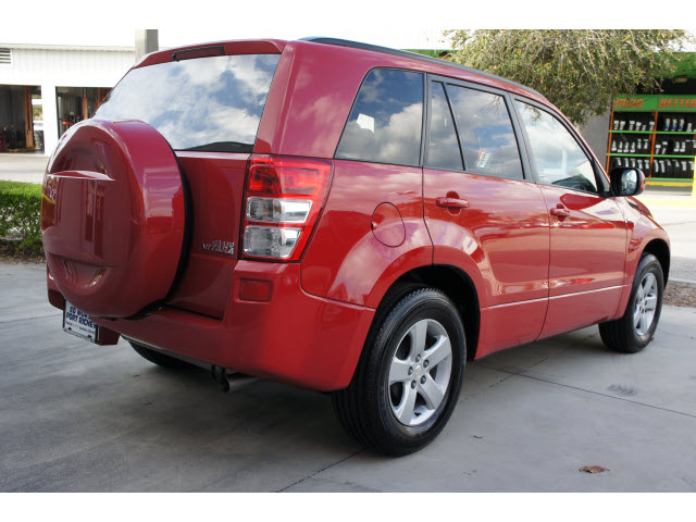 Suzuki Grand Vitara 2006 photo 2