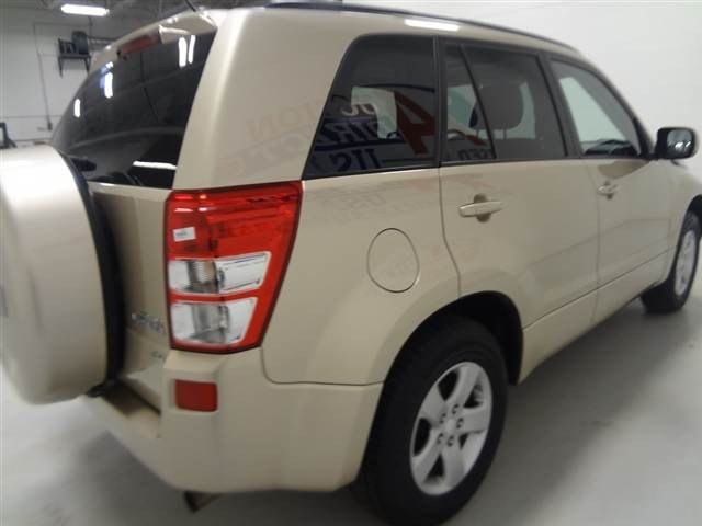 Suzuki Grand Vitara 2008 photo 4