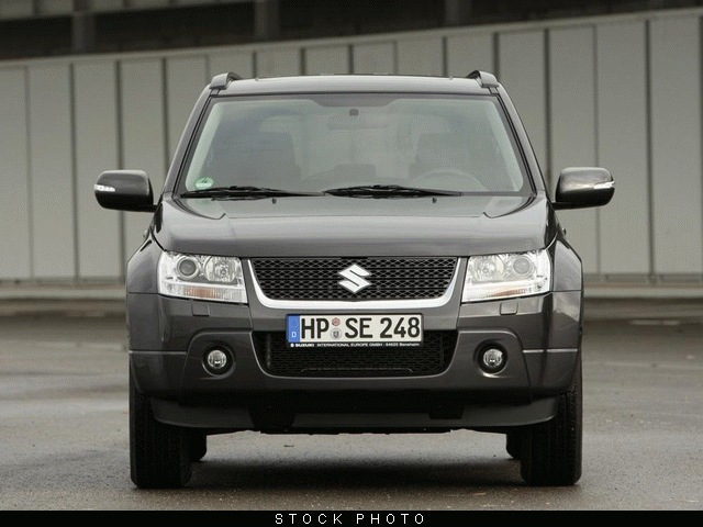 Suzuki Grand Vitara 2010 photo 1