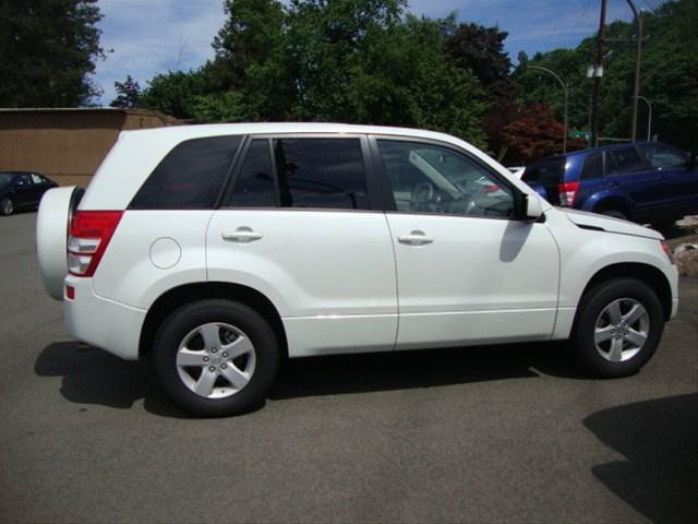 Suzuki Grand Vitara 2010 photo 1