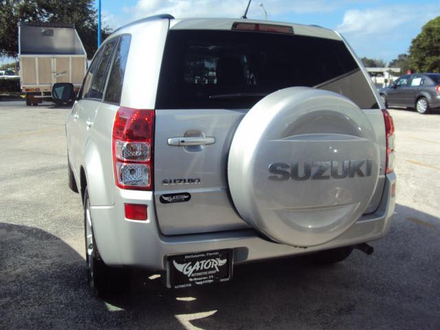 Suzuki Grand Vitara 2012 photo 2