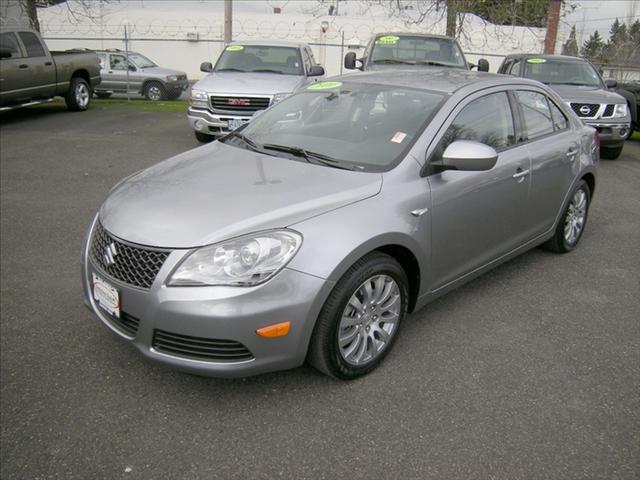 Suzuki Kizashi SE Sedan