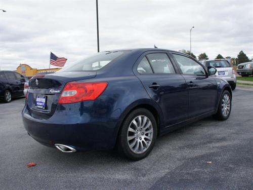 Suzuki Kizashi 2010 photo 2