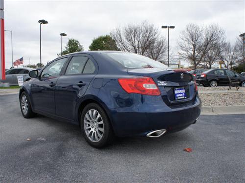 Suzuki Kizashi 2010 photo 4