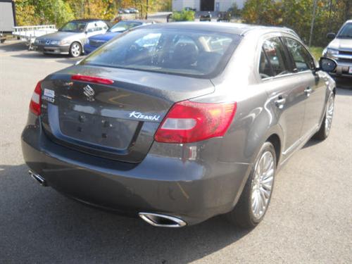 Suzuki Kizashi 2010 photo 3