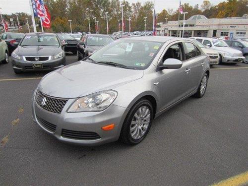 Suzuki Kizashi 2010 photo 0