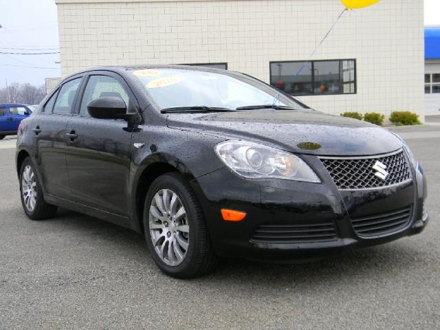 Suzuki Kizashi 2010 photo 2