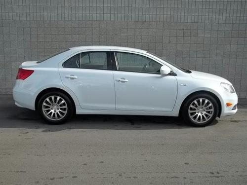 Suzuki Kizashi 2010 photo 4