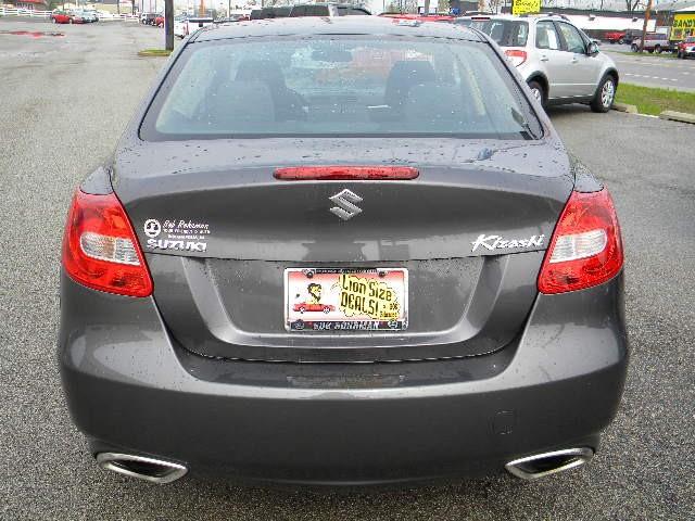 Suzuki Kizashi 2010 photo 4