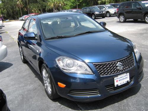 Suzuki Kizashi 2010 photo 1