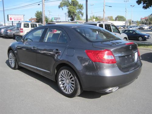 Suzuki Kizashi 2010 photo 4