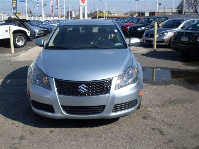 Suzuki Kizashi 2010 photo 0