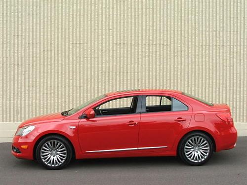 Suzuki Kizashi 2010 photo 1