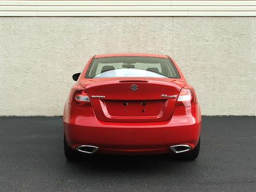 Suzuki Kizashi 2010 photo 3