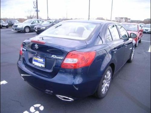 Suzuki Kizashi 2010 photo 3