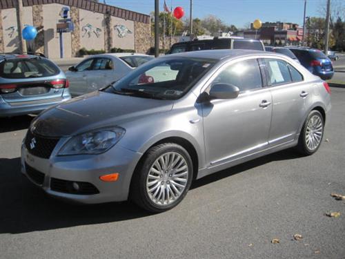 Suzuki Kizashi 2010 photo 2