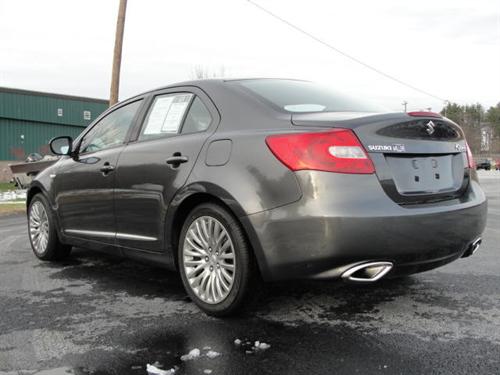 Suzuki Kizashi 2010 photo 2