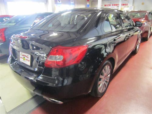 Suzuki Kizashi 2010 photo 4