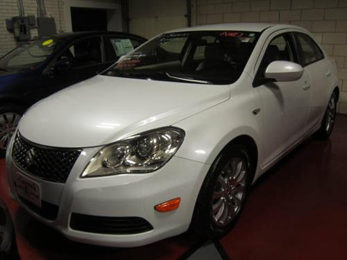 Suzuki Kizashi 2010 photo 3