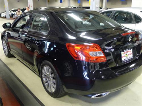 Suzuki Kizashi 2010 photo 4