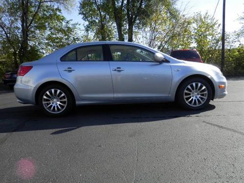 Suzuki Kizashi 2010 photo 3