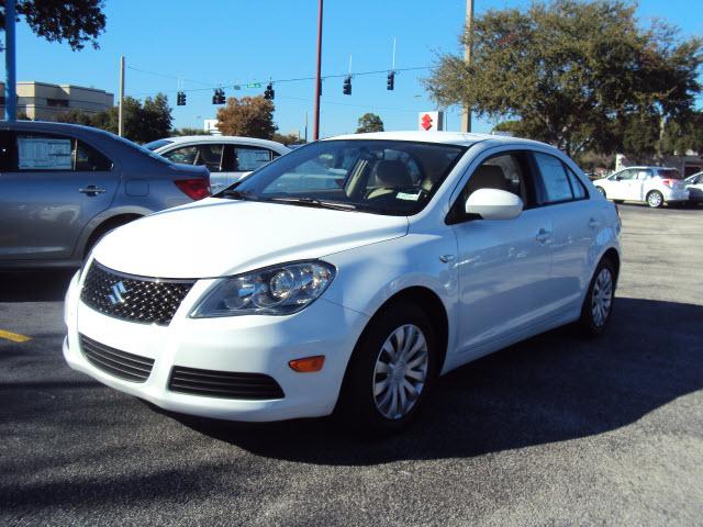 Suzuki Kizashi 2011 photo 1