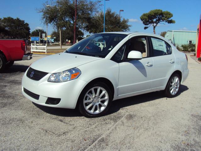 Suzuki Kizashi 2011 photo 1