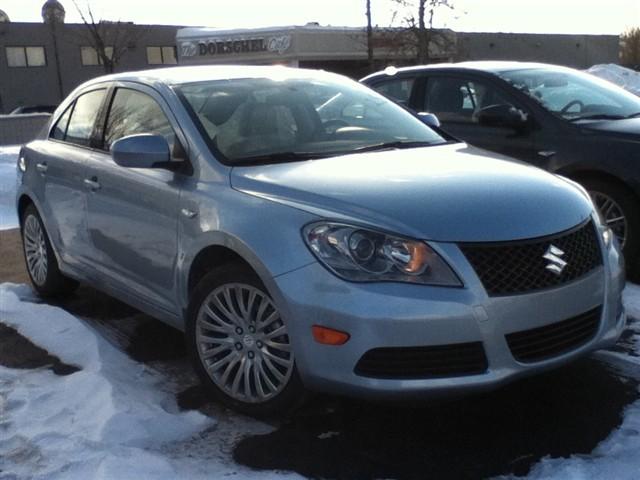 Suzuki Kizashi SE Sedan