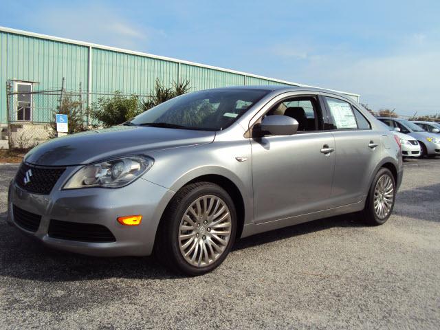 Suzuki Kizashi 2011 photo 1