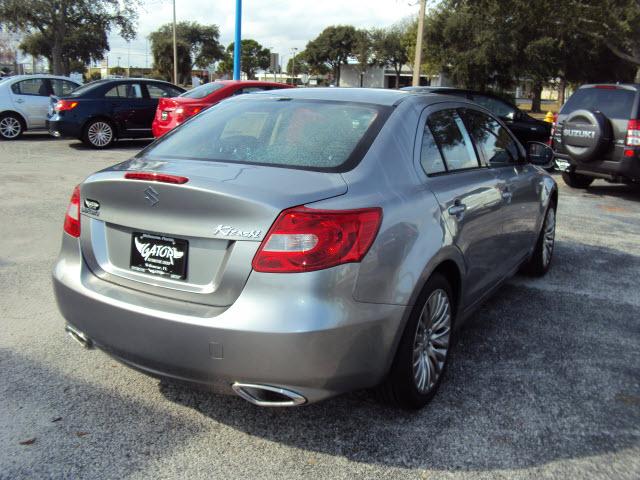 Suzuki Kizashi 2011 photo 3