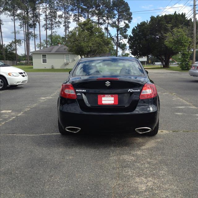 Suzuki Kizashi 2011 photo 4