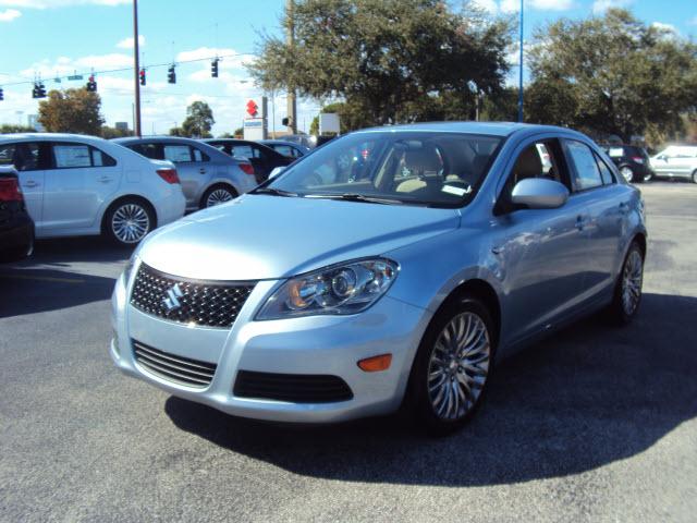 Suzuki Kizashi 2011 photo 1