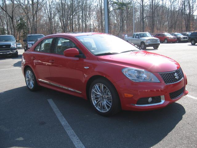 Suzuki Kizashi 2011 photo 3