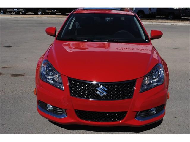 Suzuki Kizashi 2011 photo 5