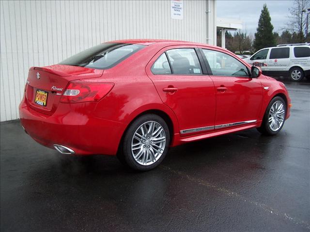 Suzuki Kizashi 2011 photo 2