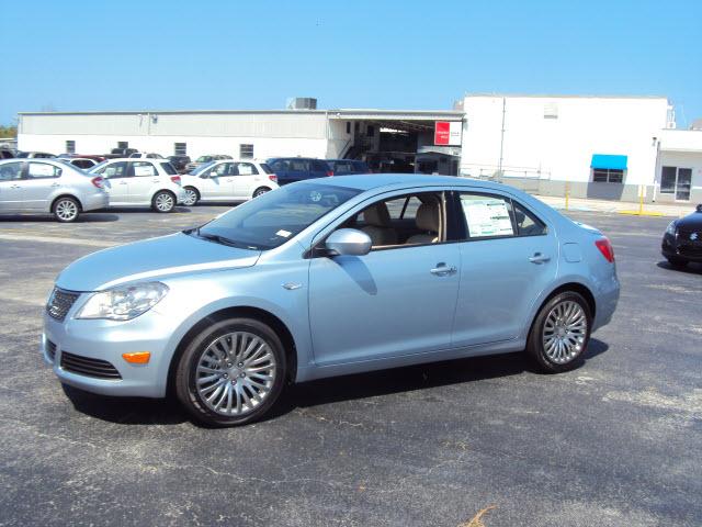 Suzuki Kizashi 2011 photo 1