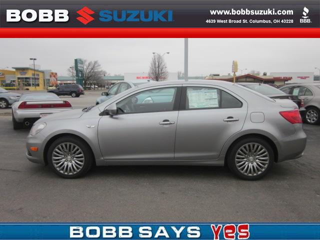 Suzuki Kizashi 2011 photo 0