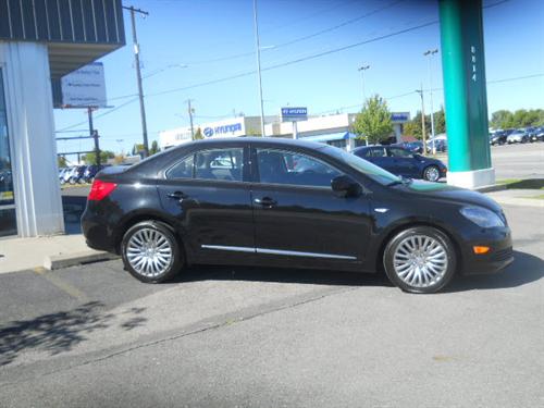 Suzuki Kizashi 2011 photo 1