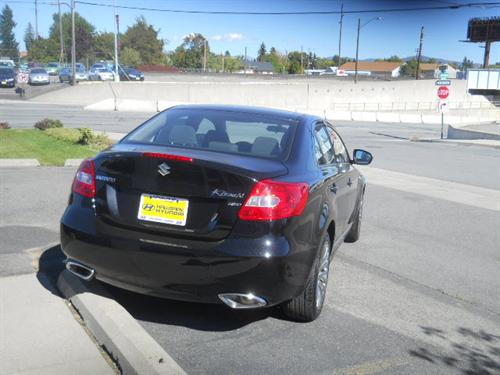 Suzuki Kizashi 2011 photo 2