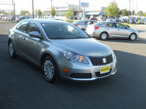 Suzuki Kizashi 2011 photo 0