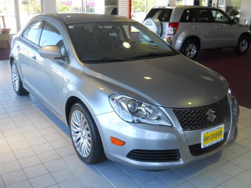 Suzuki Kizashi 2011 photo 4