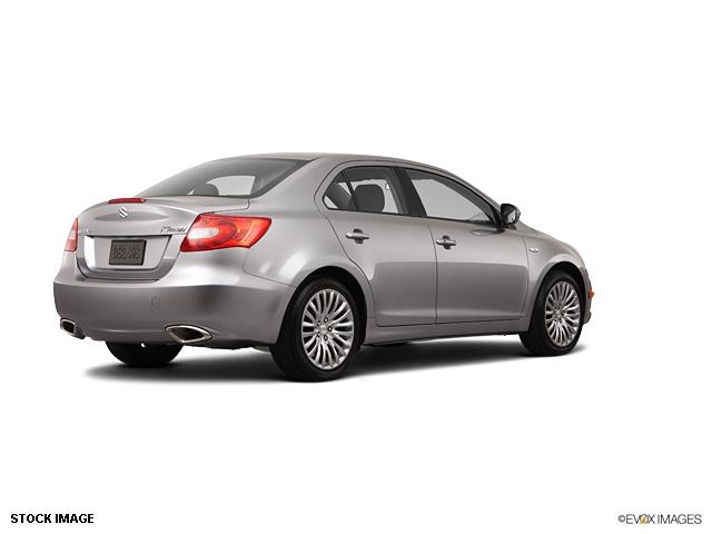 Suzuki Kizashi 2011 photo 4