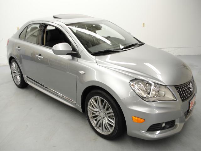 Suzuki Kizashi 2011 photo 2