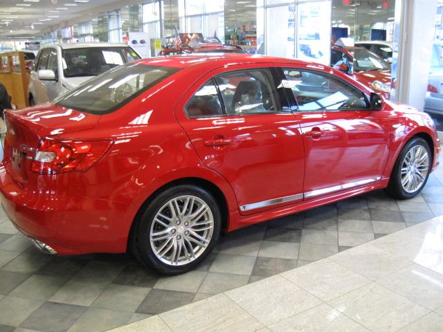 Suzuki Kizashi 2011 photo 4