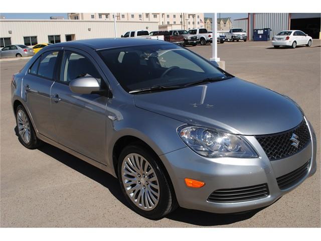 Suzuki Kizashi 2011 photo 4