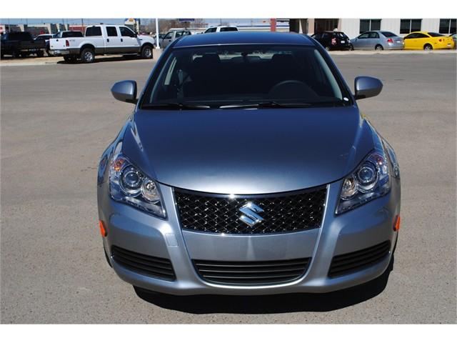 Suzuki Kizashi 2011 photo 5