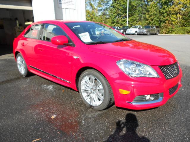 Suzuki Kizashi 2012 photo 4