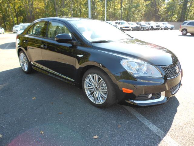 Suzuki Kizashi 2012 photo 4